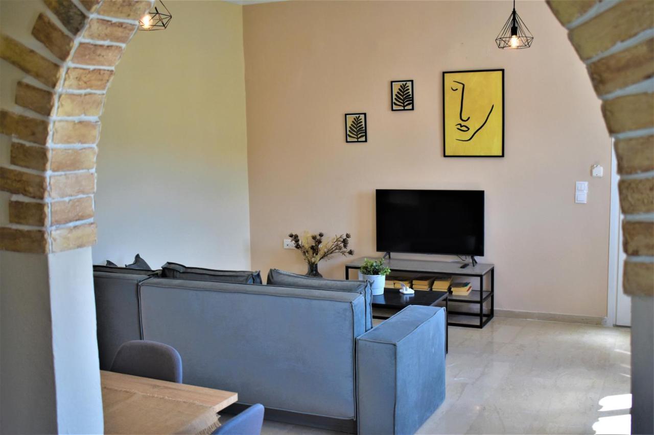 Christina'S Apartment Kontokali Ngoại thất bức ảnh